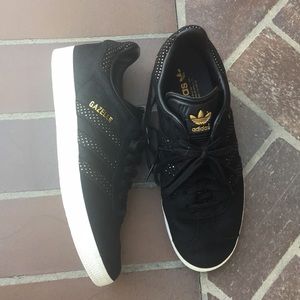 🎄 SALE Adidas sneakers